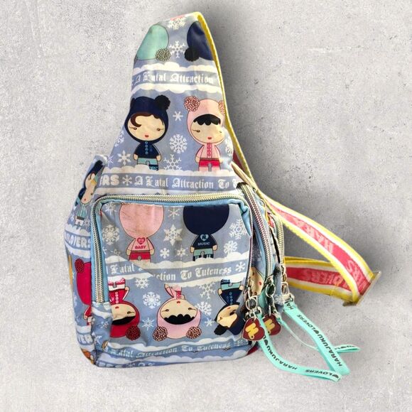 Harajuku Lovers Crossbody Bag Eskimo Kisses Rare Print Heart Zipper Pulls Gwen - Picture 3 of 9
